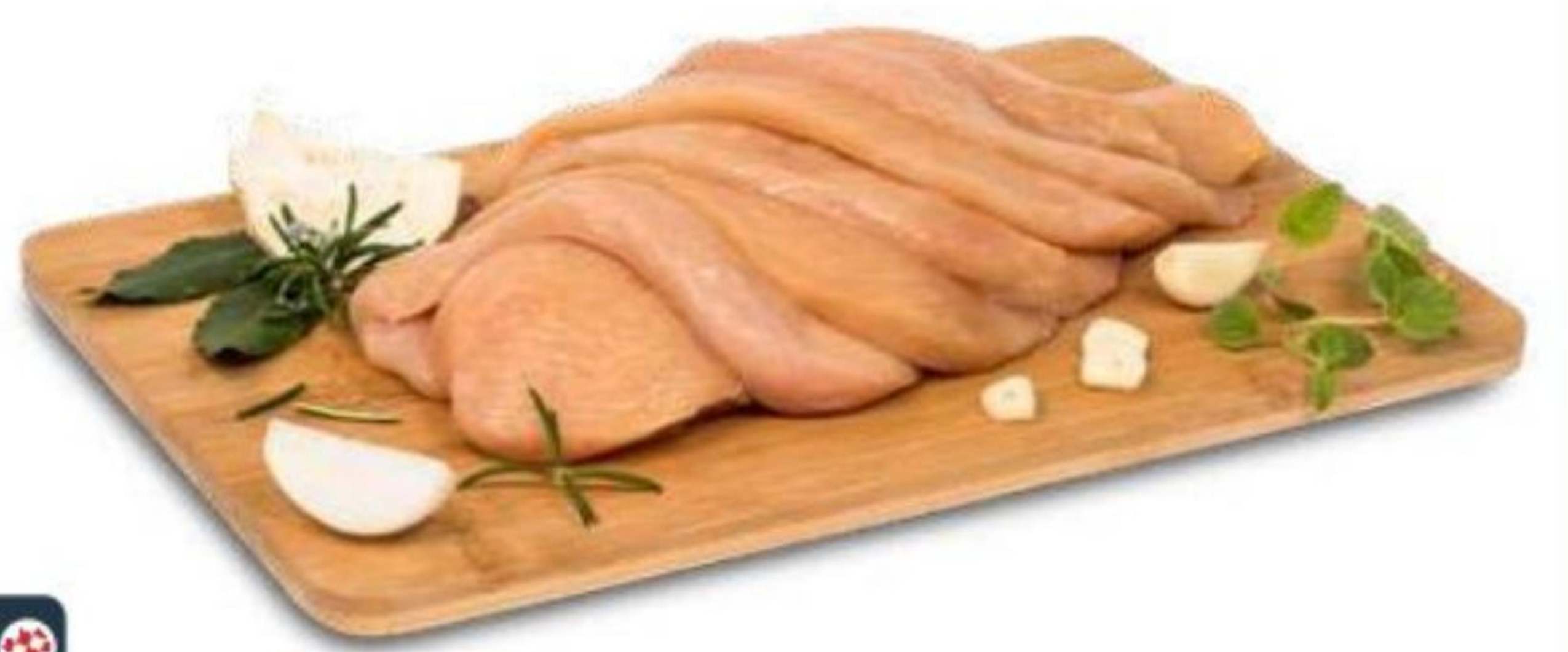 Domaći pileći file od prsa odrezak